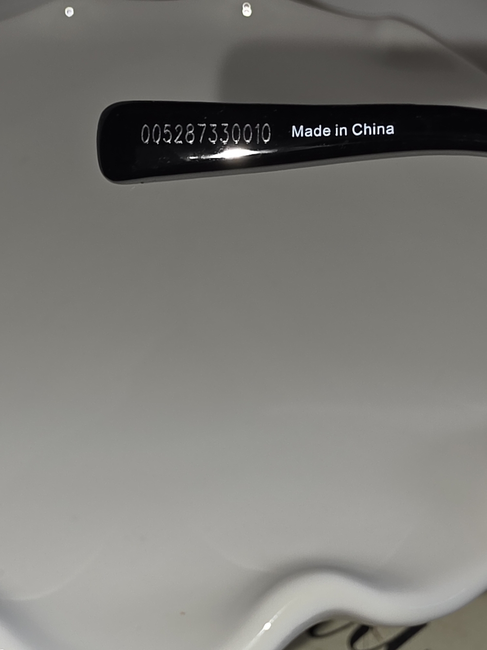 GUESS Black Cat Eye Sunglasses with Rhinestone Detail - Picture 7 of 7